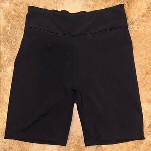 Uniqlo kids black biker shorts size 13; excellent condition